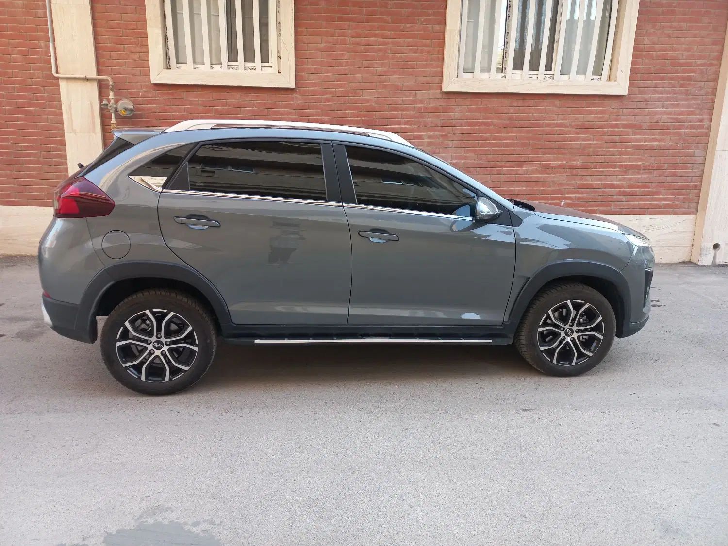 ام وی ام X22 پرو دنده‌ای - 1402