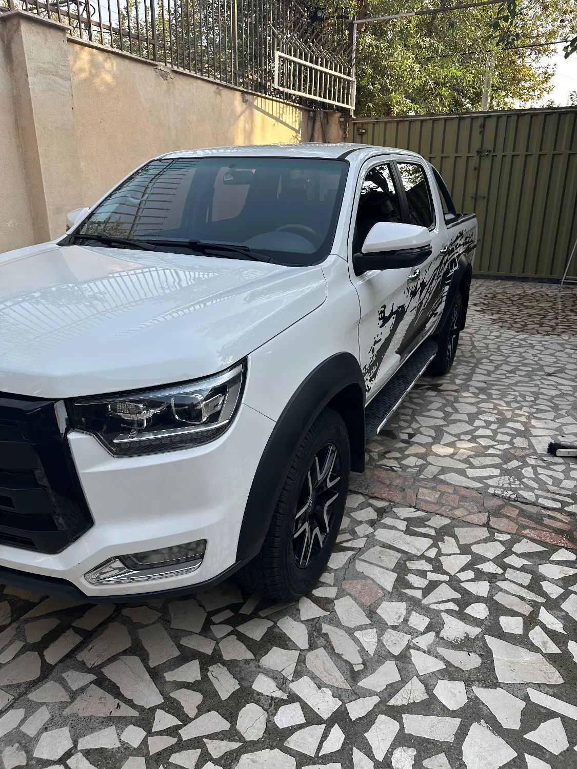 خودرو کی ام سی، T8 آگهی ann_20379149
