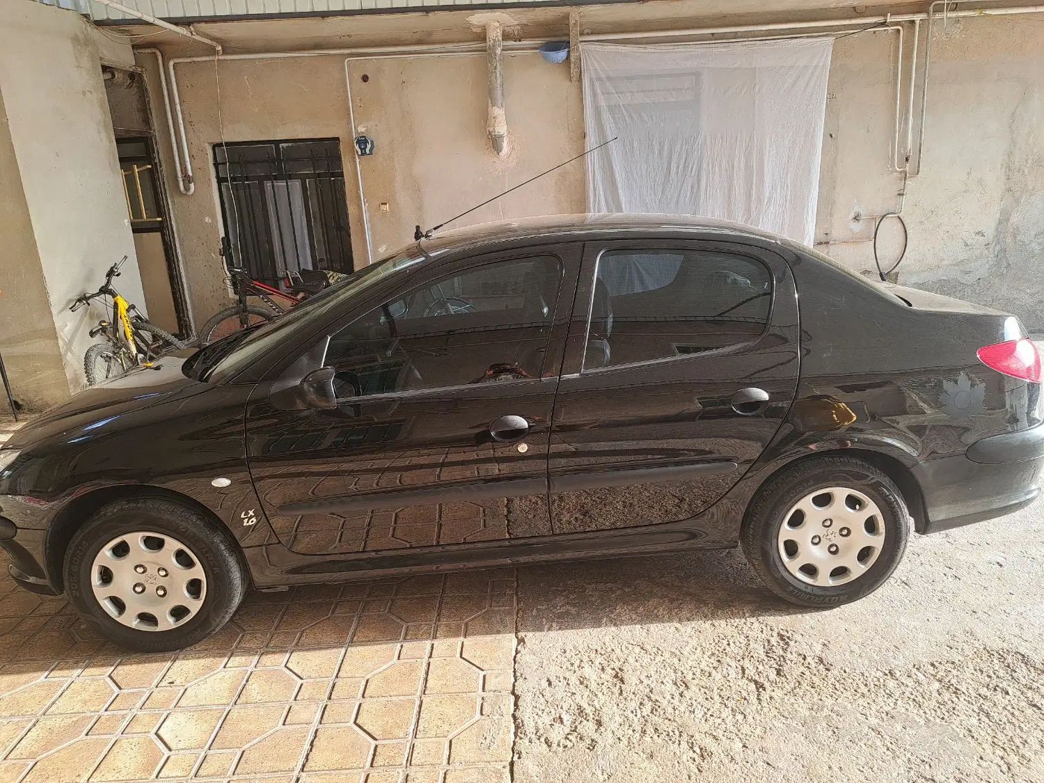 پژو ۲۰۶ صندوق دار v8 - 1394