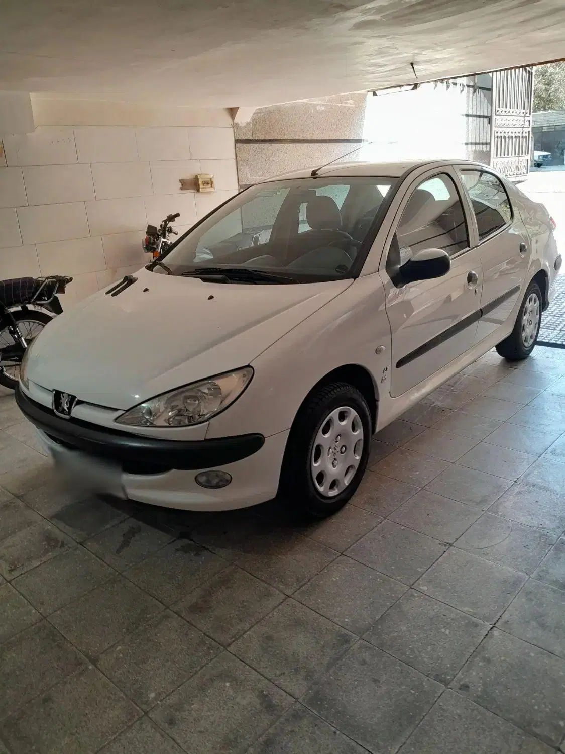 پژو ۲۰۶ صندوق دار v8 - 1397