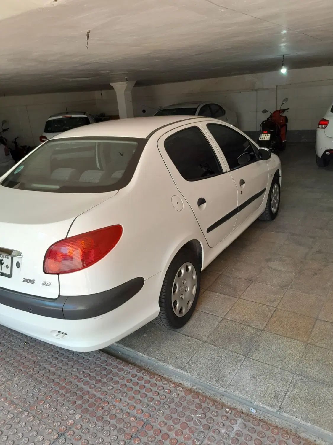 پژو ۲۰۶ صندوق دار v8 - 1397