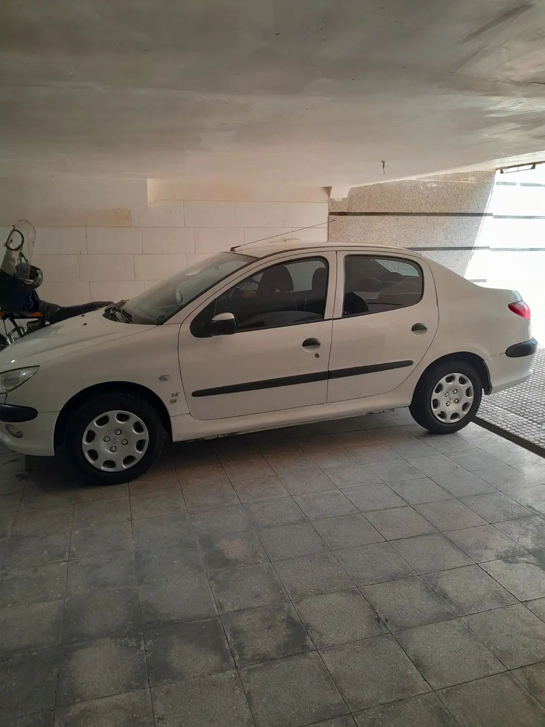 پژو ۲۰۶ صندوق دار v8 - 1397
