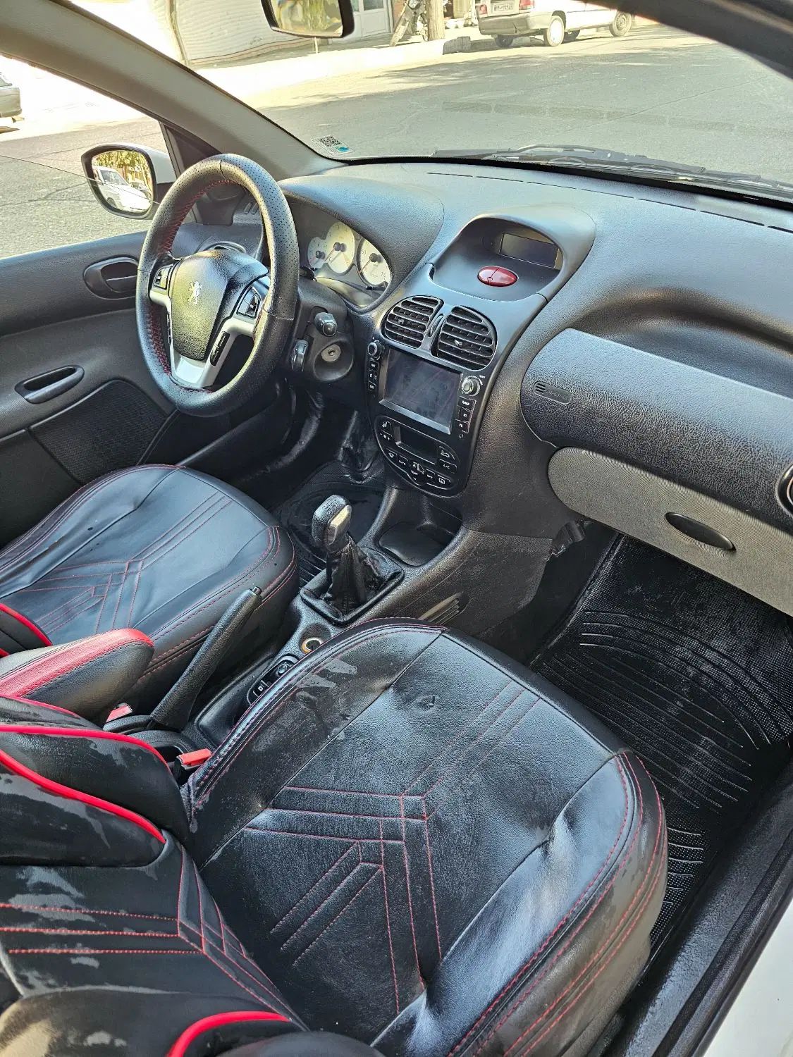 پژو ۲۰۶ صندوق دار v8 - 1395