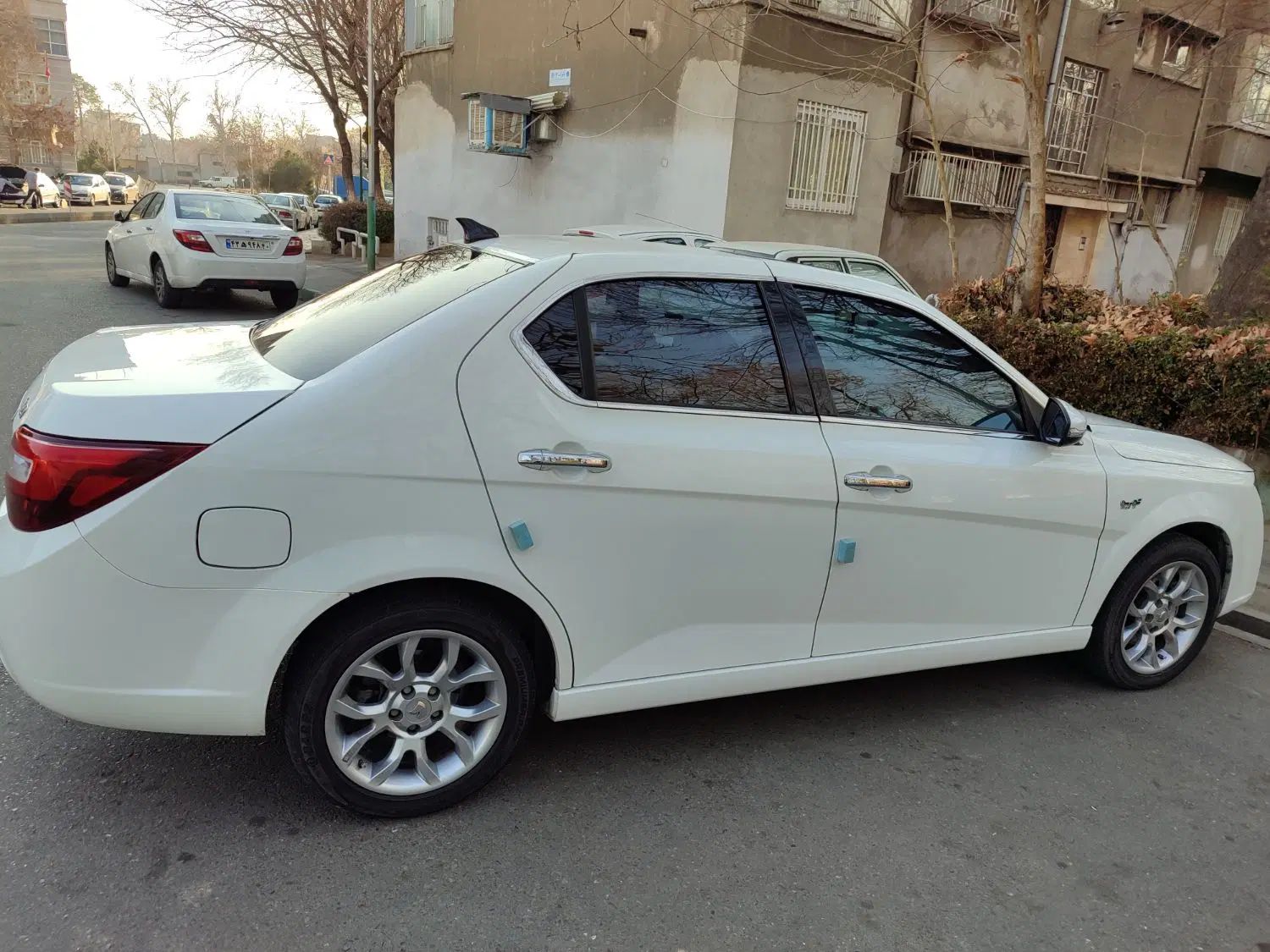 دنا پلاس توربو 6 دنده - 1402