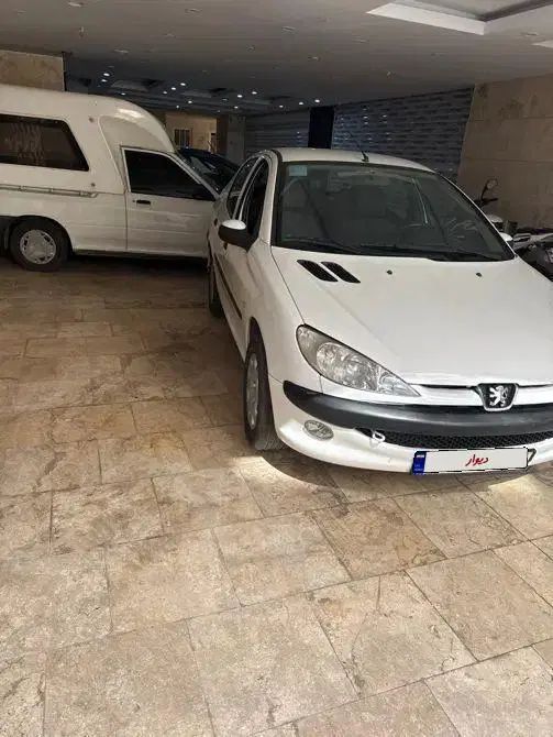 پژو ۲۰۶ صندوق دار v8 - 1396