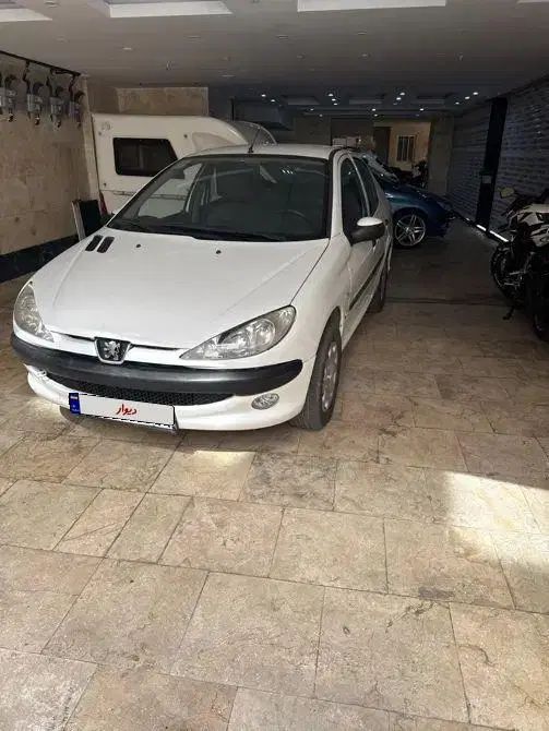 پژو ۲۰۶ صندوق دار v8 - 1396