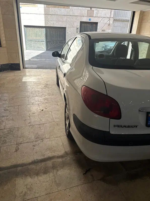پژو ۲۰۶ صندوق دار v8 - 1396