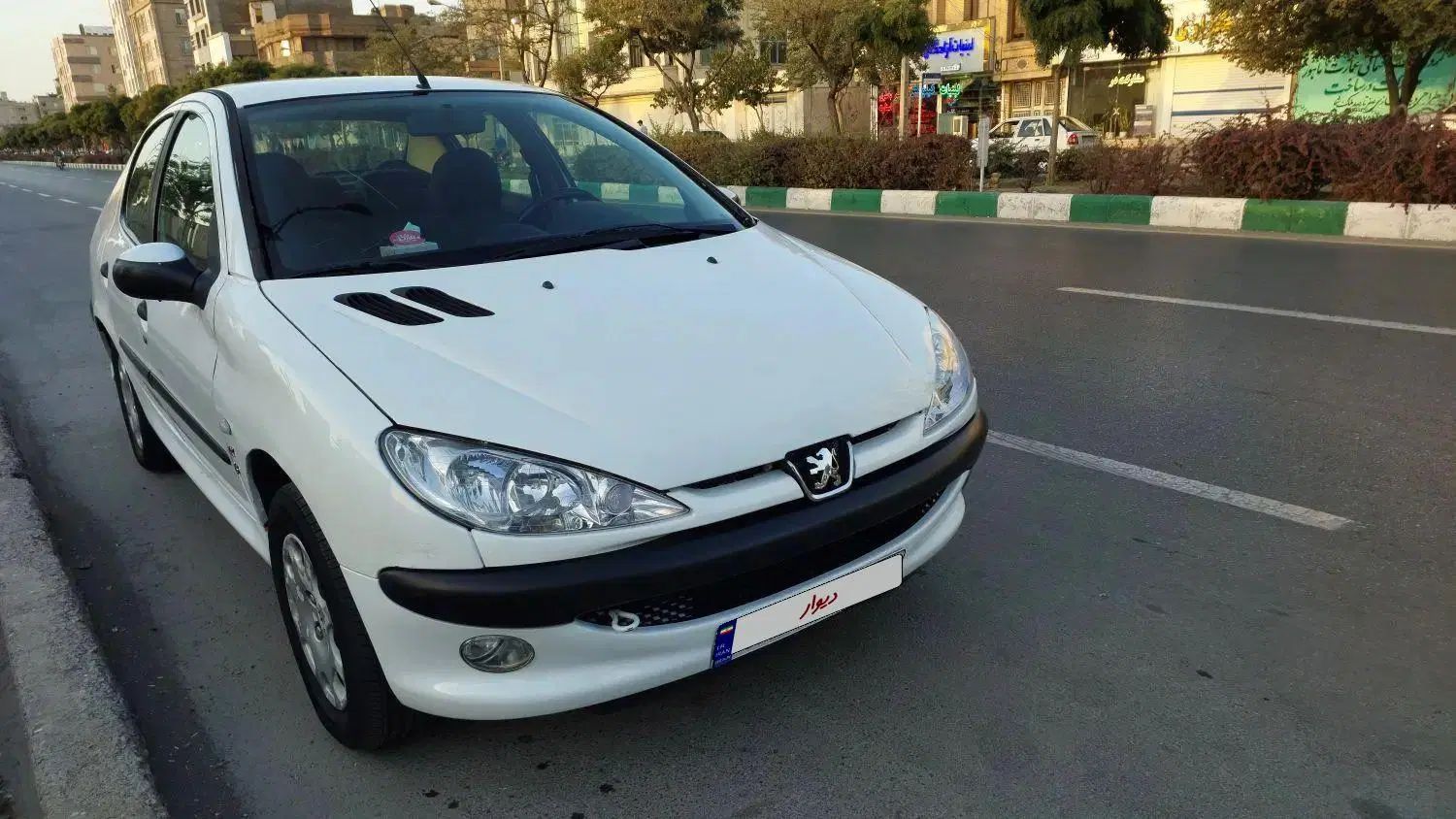 پژو ۲۰۶ صندوق دار v8 - 1390