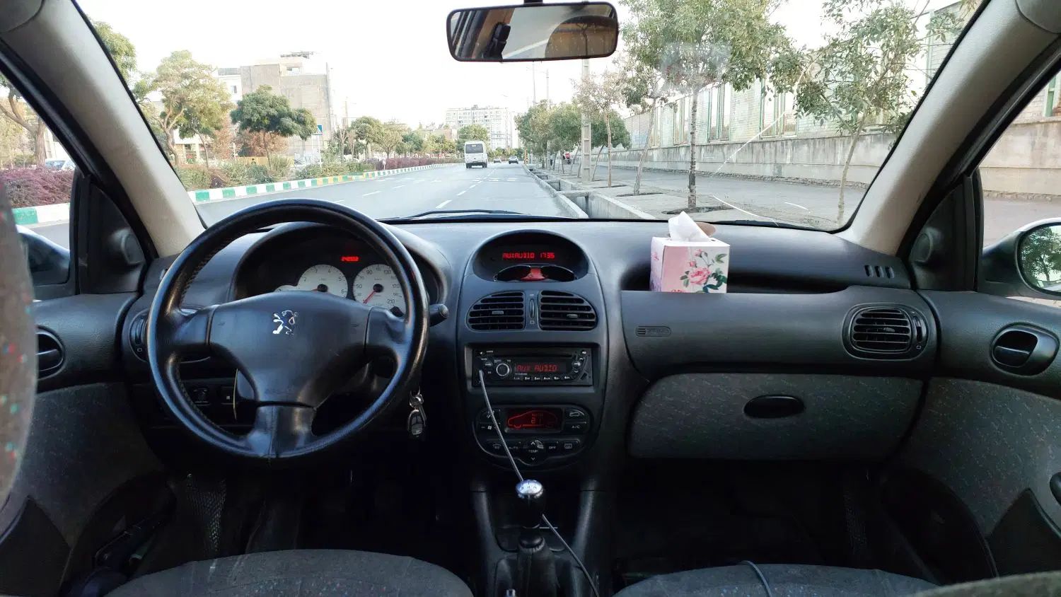 پژو ۲۰۶ صندوق دار v8 - 1390