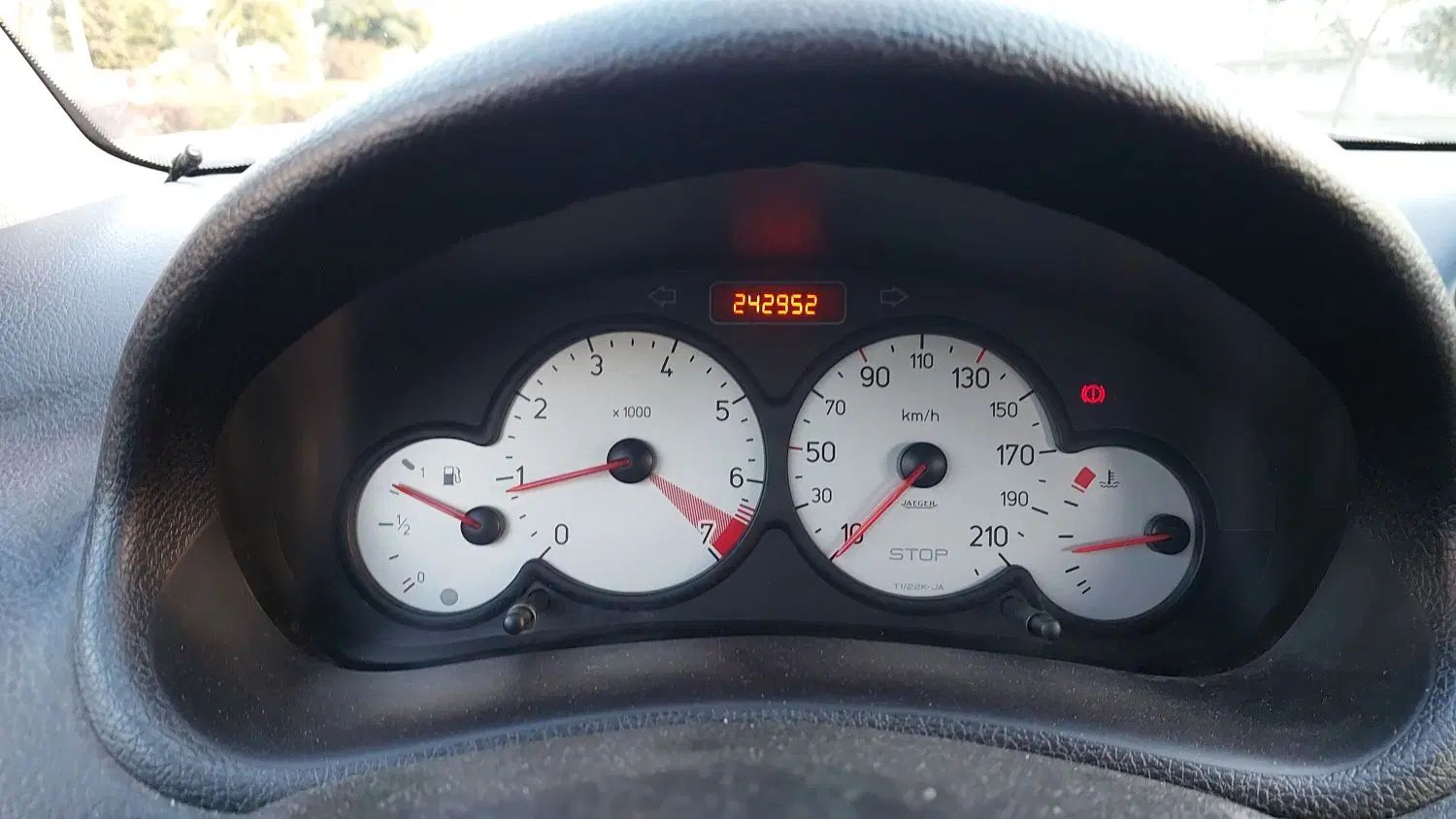 پژو ۲۰۶ صندوق دار v8 - 1390
