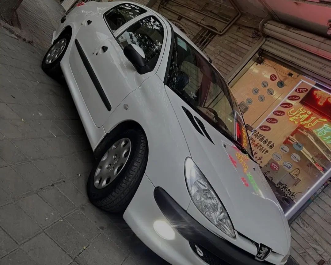 پژو ۲۰۶ صندوق دار v8 - 1393