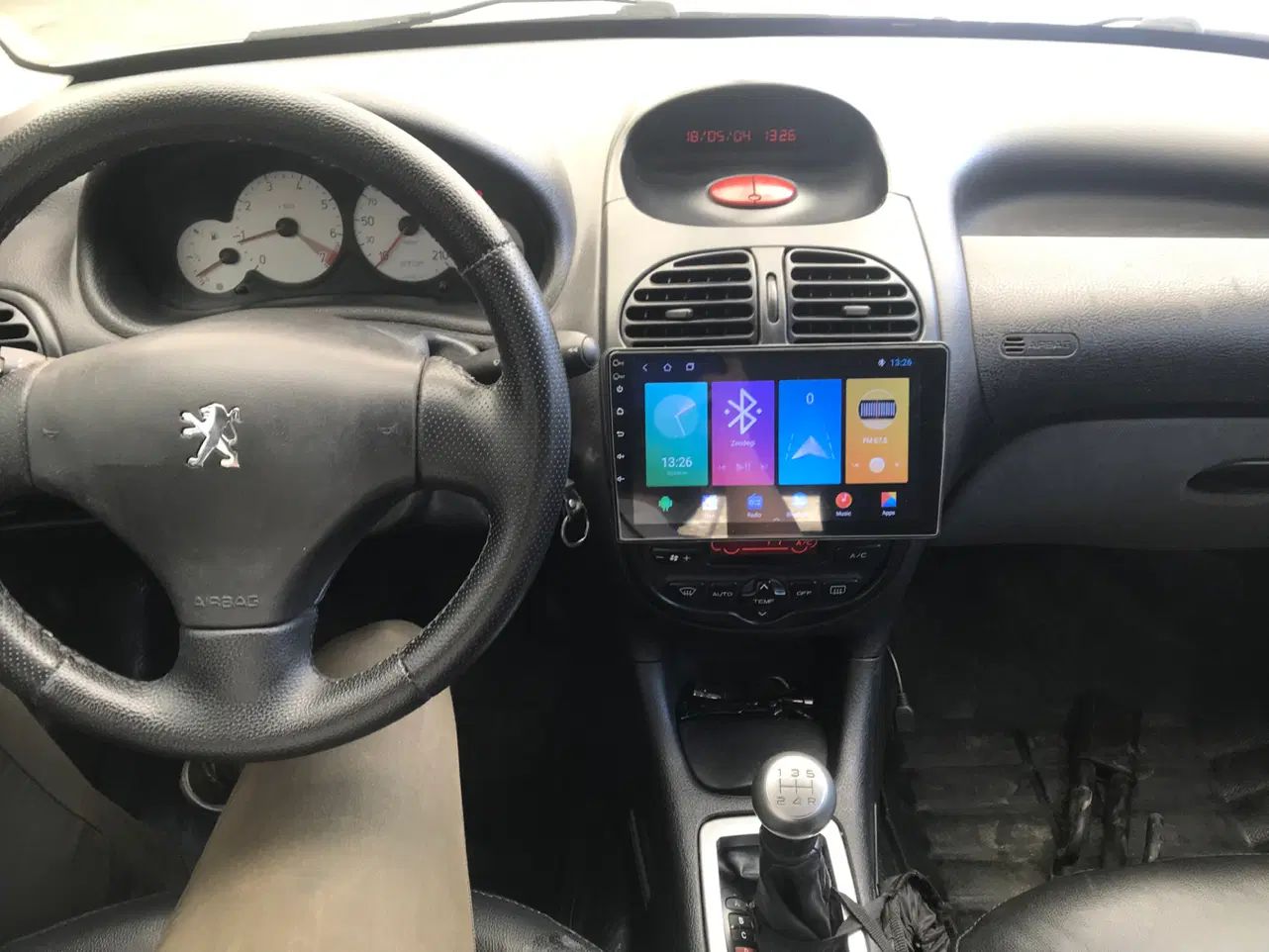 پژو ۲۰۶ صندوق دار v8 - 1390