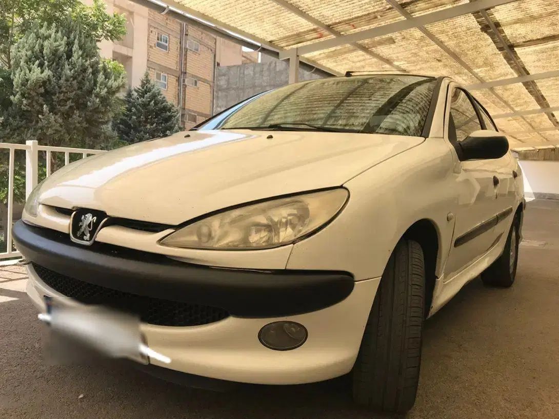 پژو ۲۰۶ صندوق دار v8 - 1390