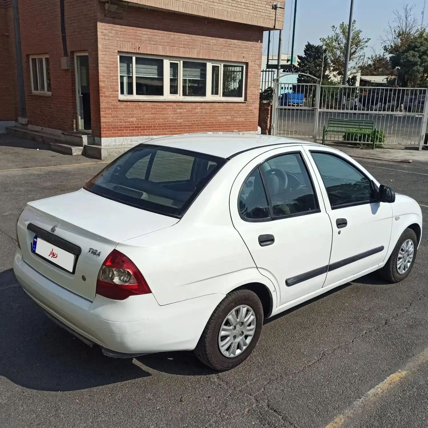 تیبا صندوق دار SX - 1393