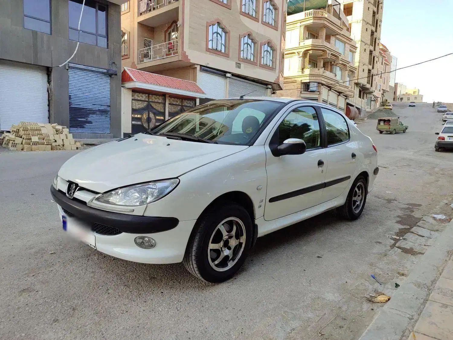پژو ۲۰۶ صندوق دار v8 - 1390