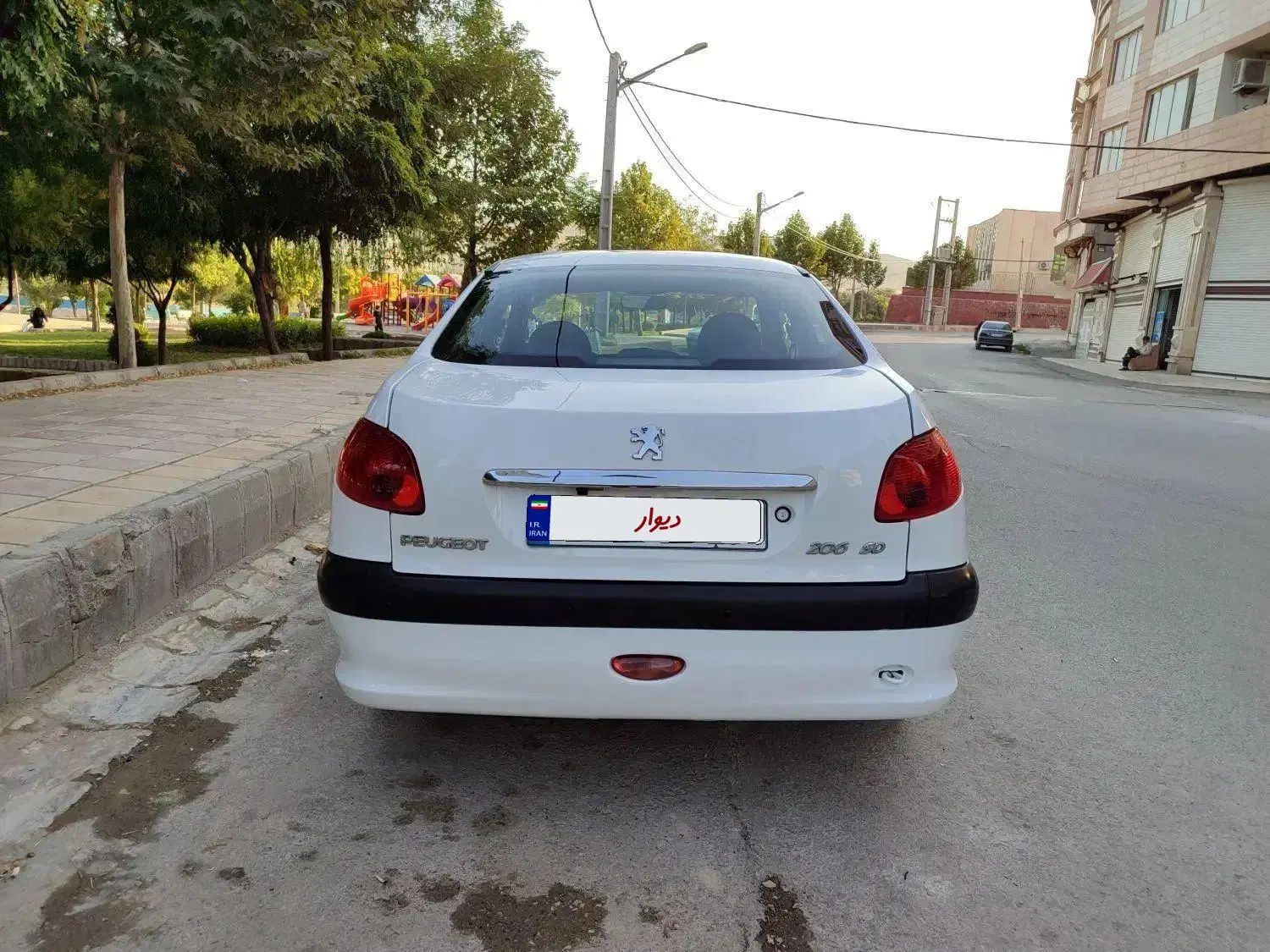 پژو ۲۰۶ صندوق دار v8 - 1390