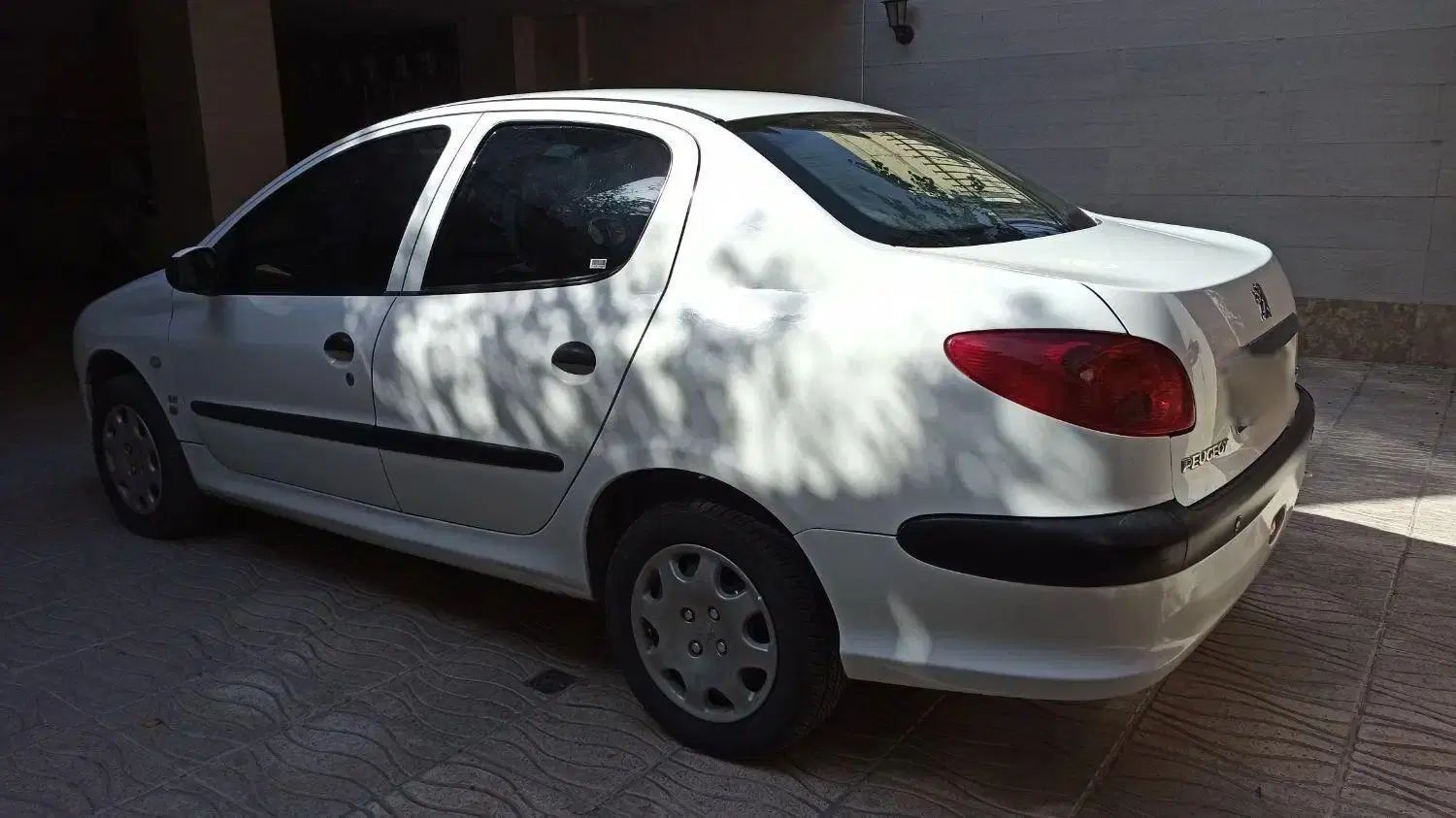 پژو ۲۰۶ صندوق دار v8 - 1394