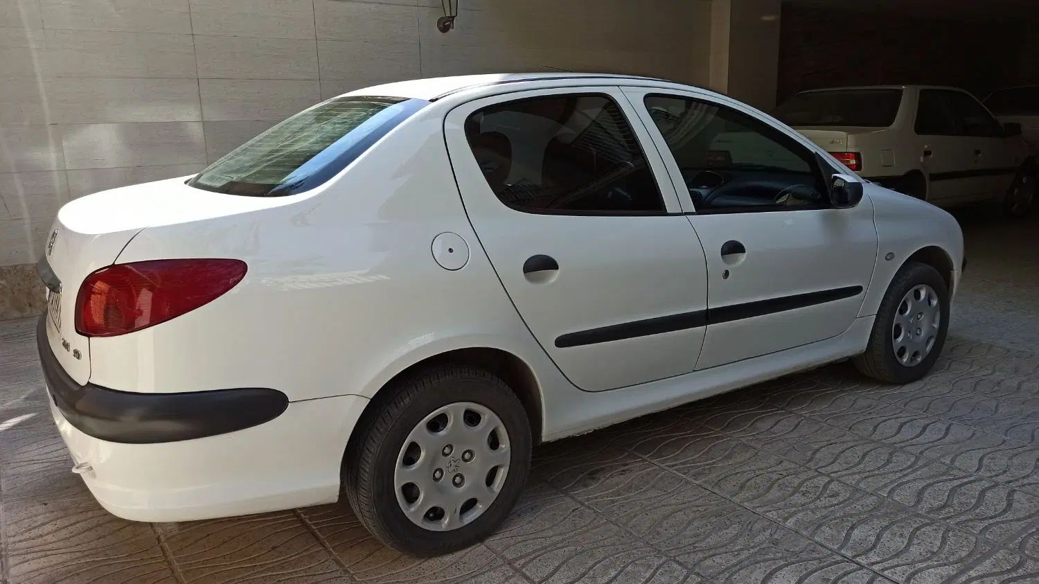 پژو ۲۰۶ صندوق دار v8 - 1394