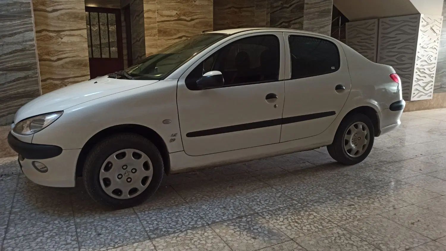 پژو ۲۰۶ صندوق دار v8 - 1394