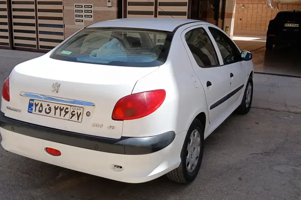 پژو ۲۰۶ صندوق دار v8 - 1396