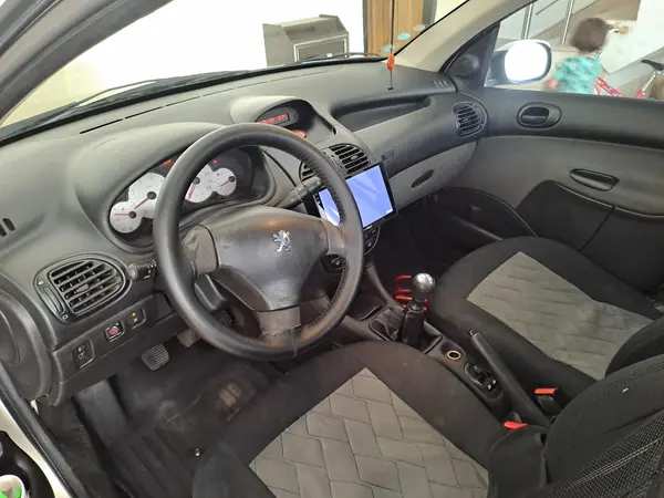 پژو ۲۰۶ صندوق دار v8 - 1390