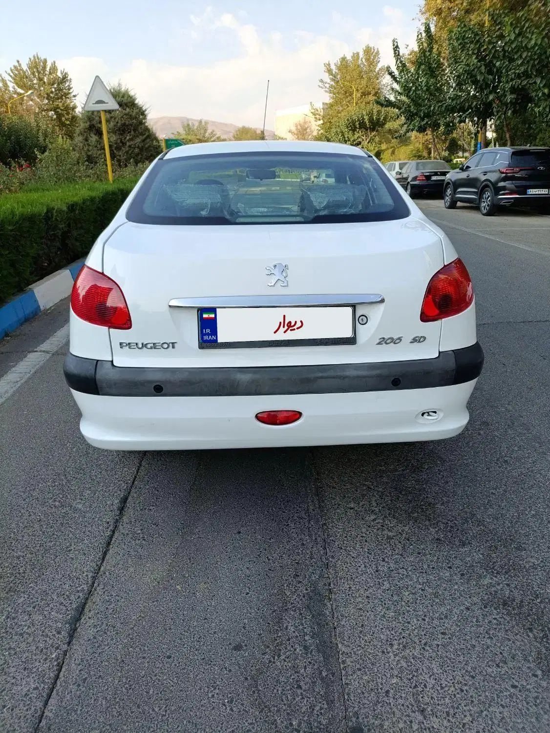 پژو ۲۰۶ صندوق دار v8 - 1397