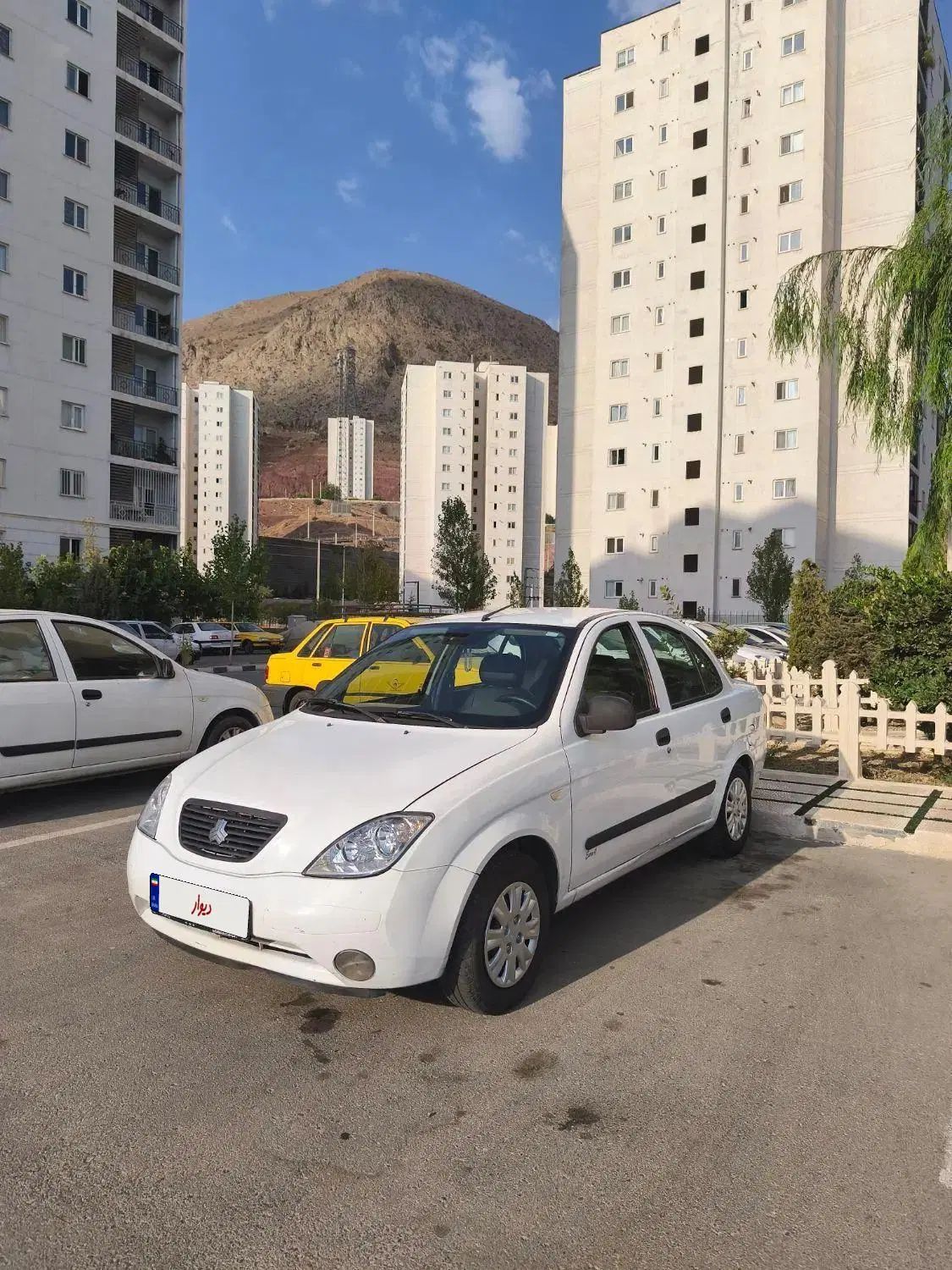 تیبا صندوق دار SX - 1393