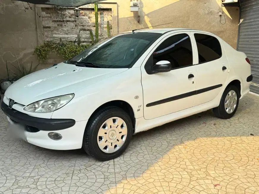 پژو ۲۰۶ صندوق دار v8 - 1395