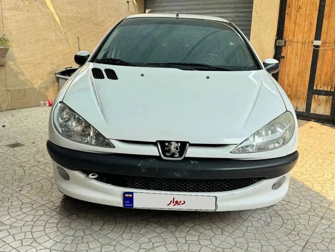 پژو ۲۰۶ صندوق دار v8 - 1395