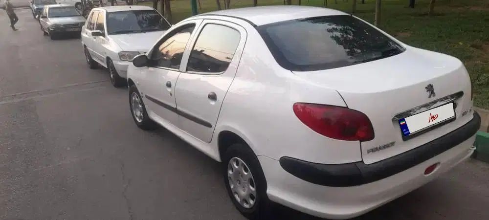 پژو ۲۰۶ صندوق دار v8 - 1396