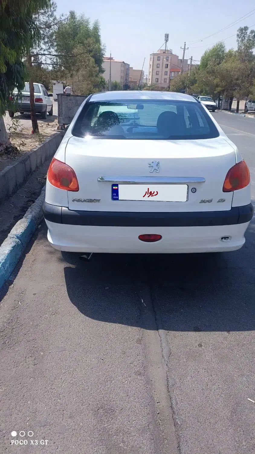 پژو ۲۰۶ صندوق دار v8 - 1392
