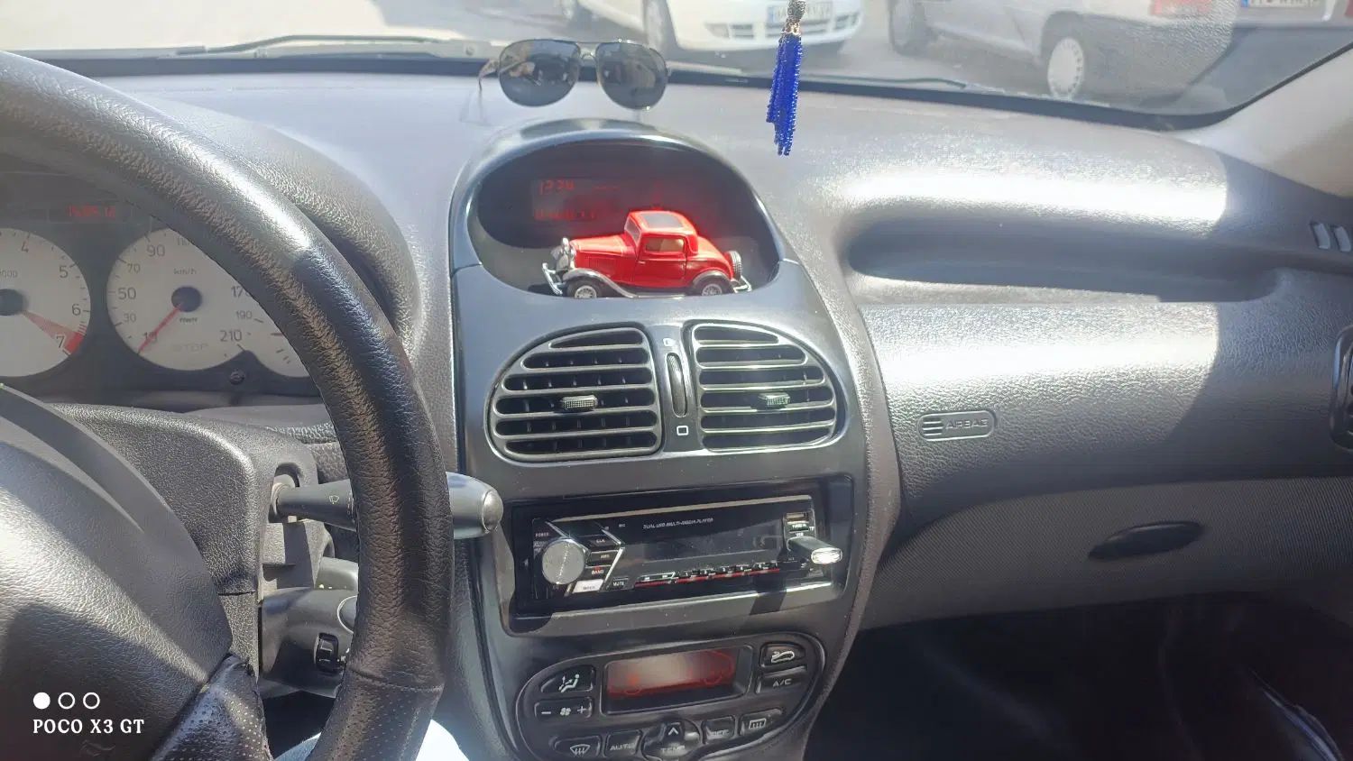 پژو ۲۰۶ صندوق دار v8 - 1392