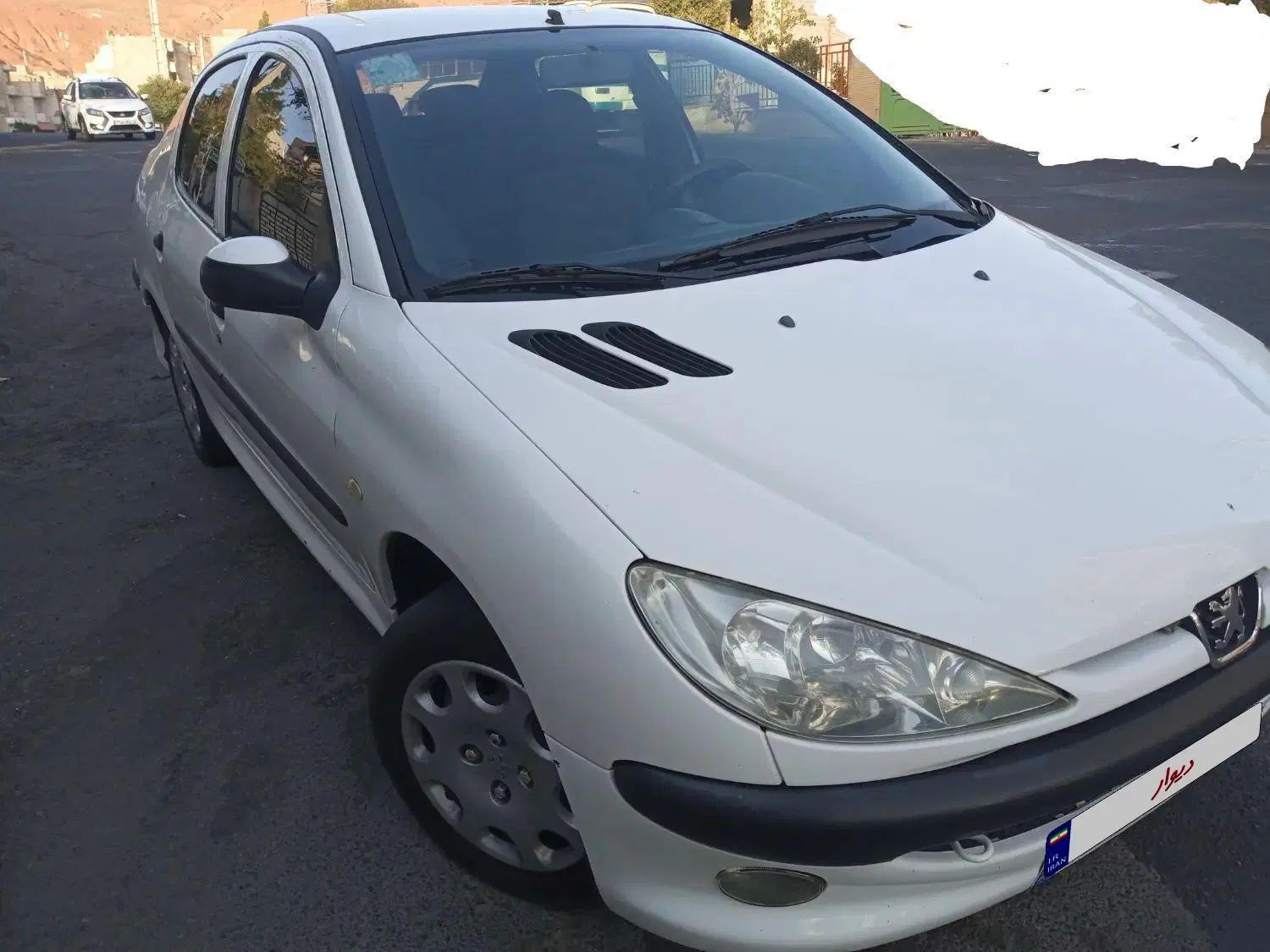 پژو ۲۰۶ صندوق دار v8 - 1395