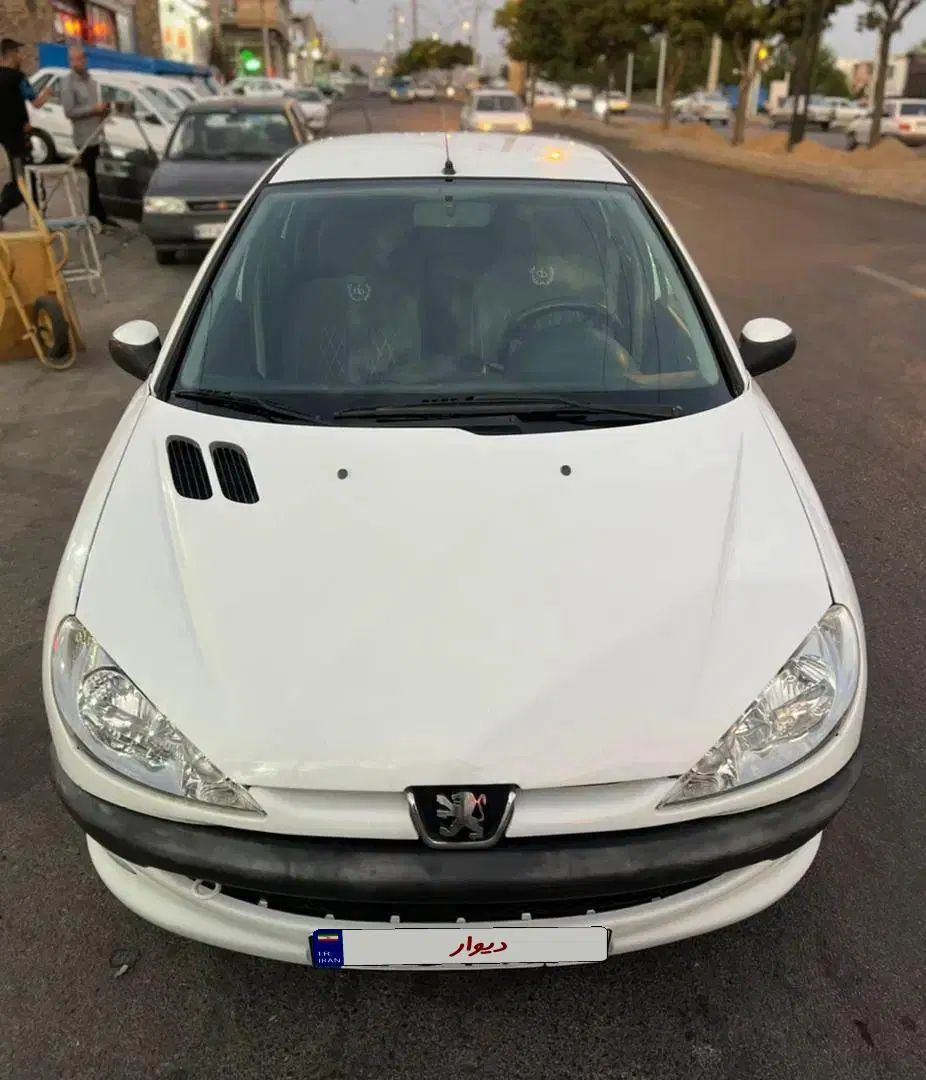 پژو ۲۰۶ صندوق دار v8 - 1394