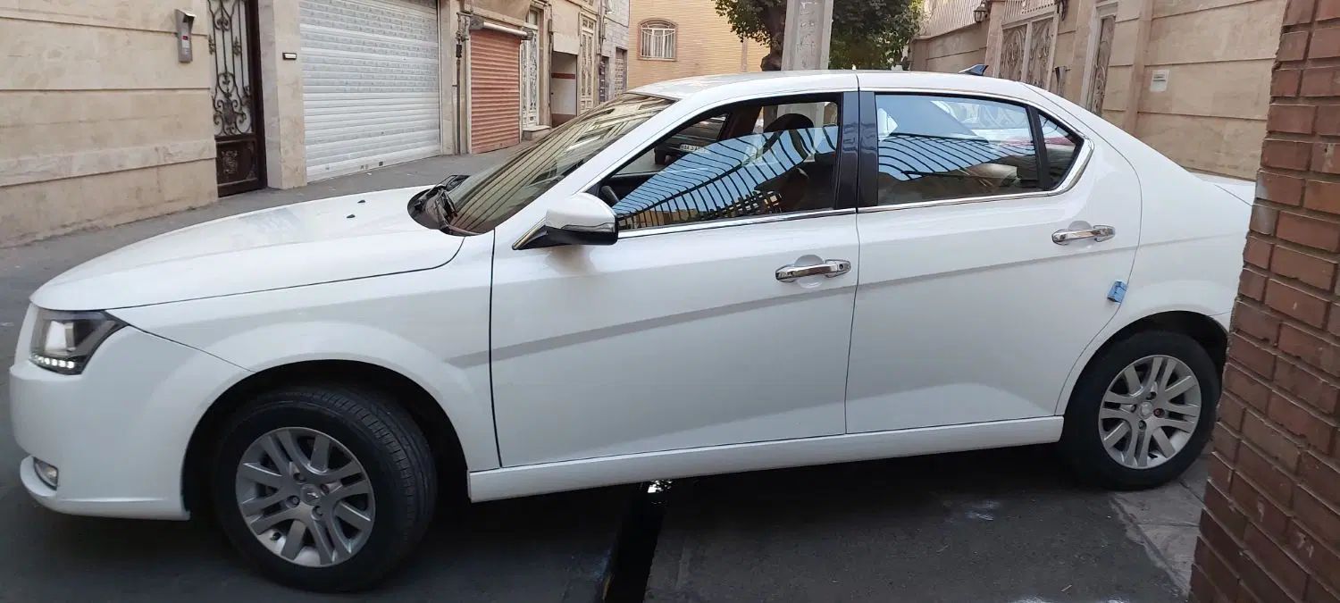 دنا پلاس ۵ دنده EF7 - 1400