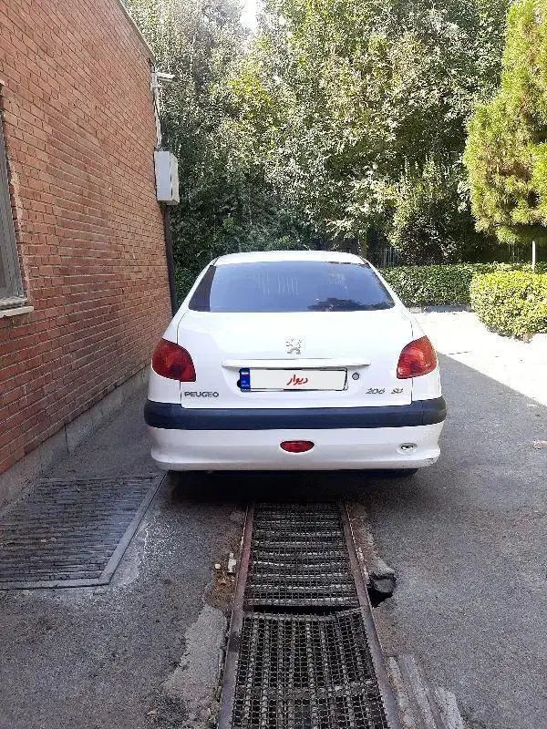پژو ۲۰۶ صندوق دار v8 - 1388