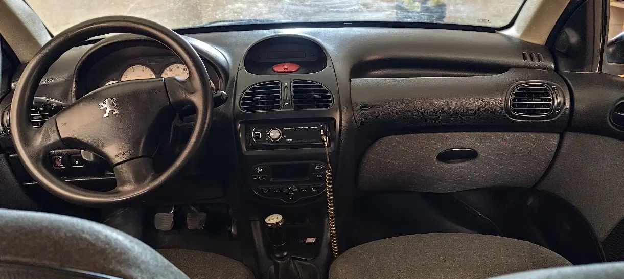 پژو ۲۰۶ صندوق دار v8 - 1390