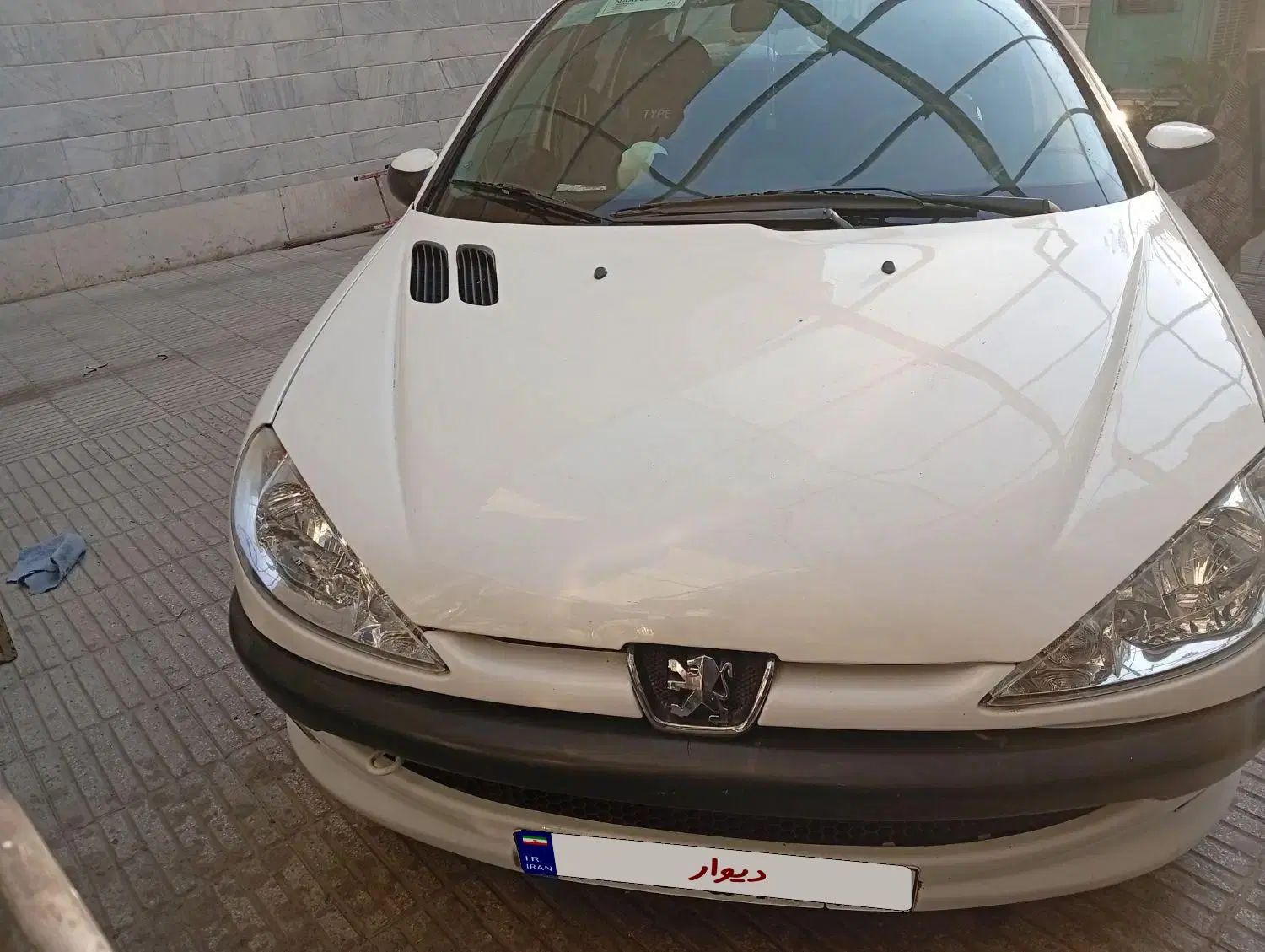 پژو ۲۰۶ صندوق دار v8 - 1396
