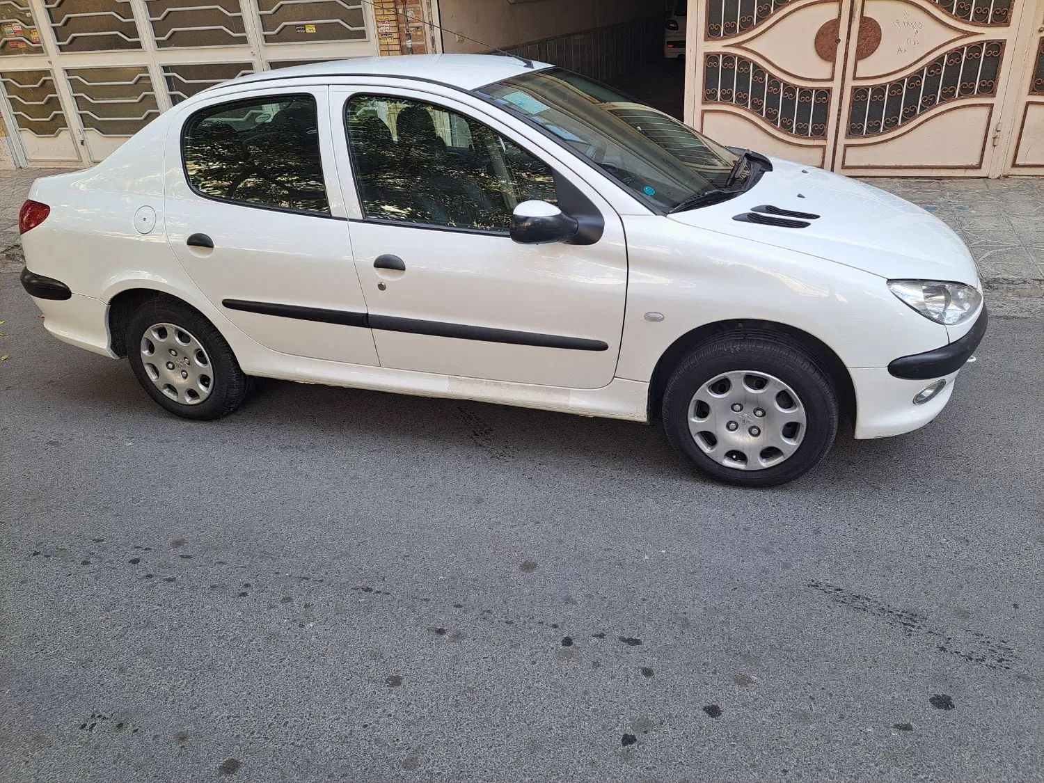 پژو ۲۰۶ صندوق دار v8 - 1398