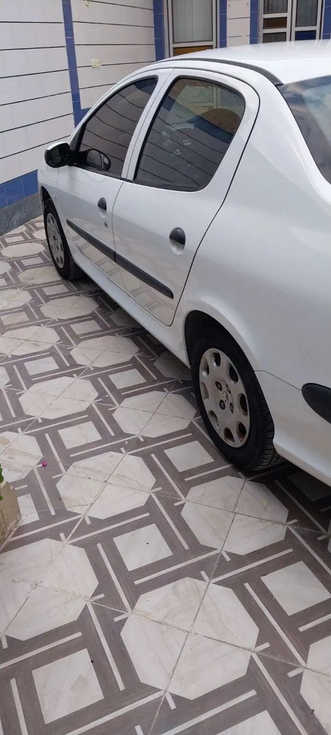 پژو ۲۰۶ صندوق دار v8 - 1397