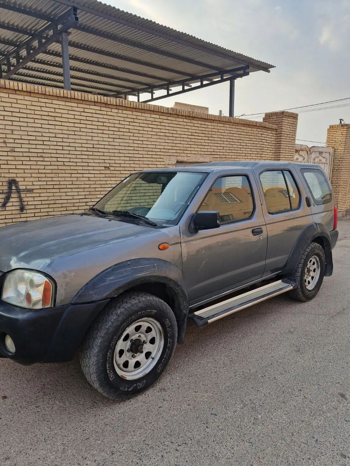 نیسان رونیز دنده‌ای - 1387