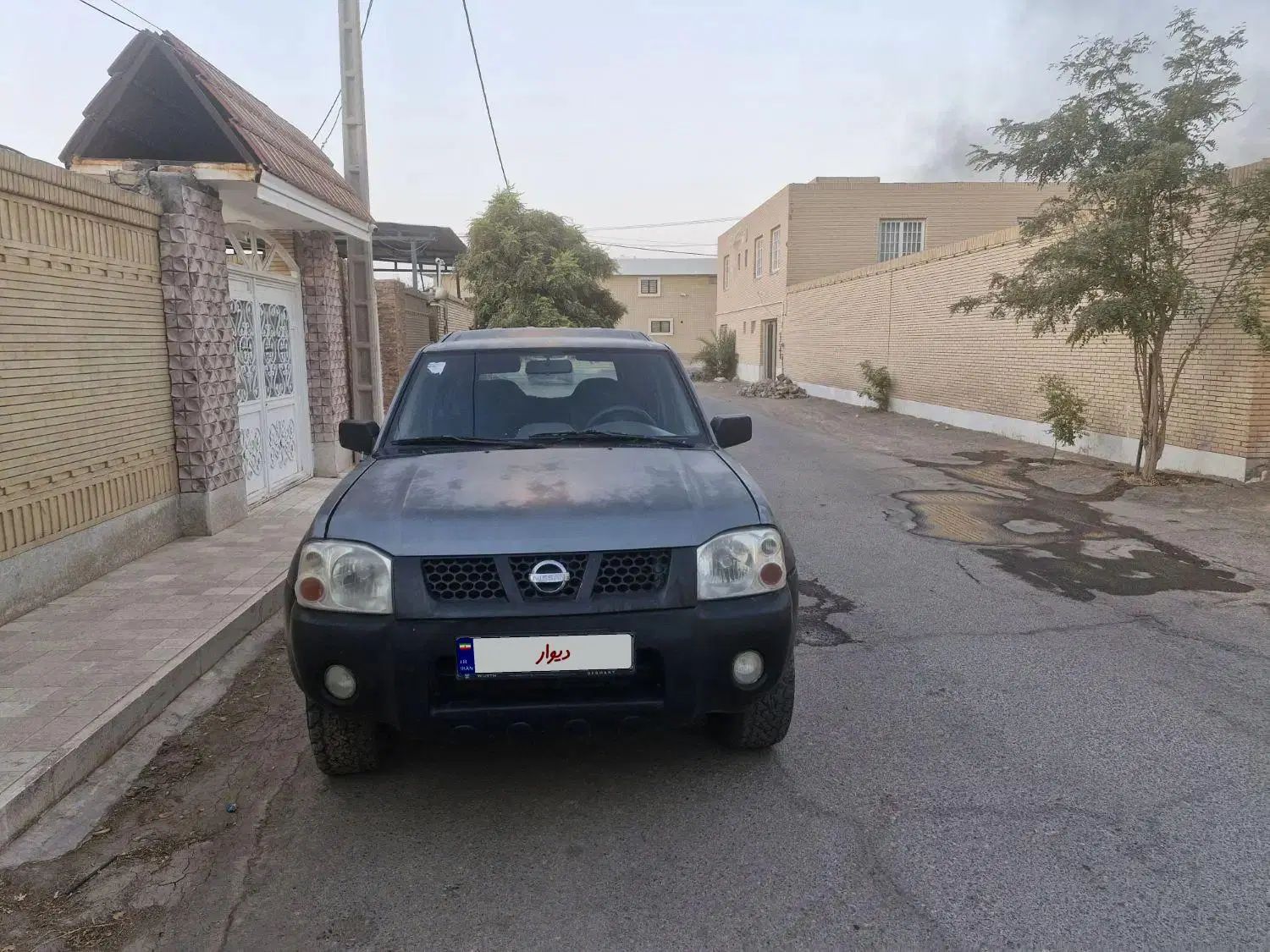 نیسان رونیز دنده‌ای - 1387