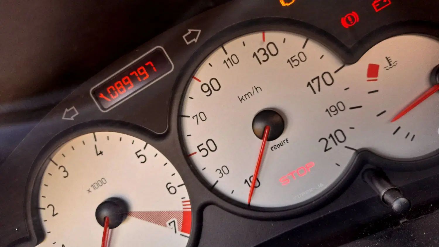 پژو ۲۰۶ صندوق دار v8 - 1398