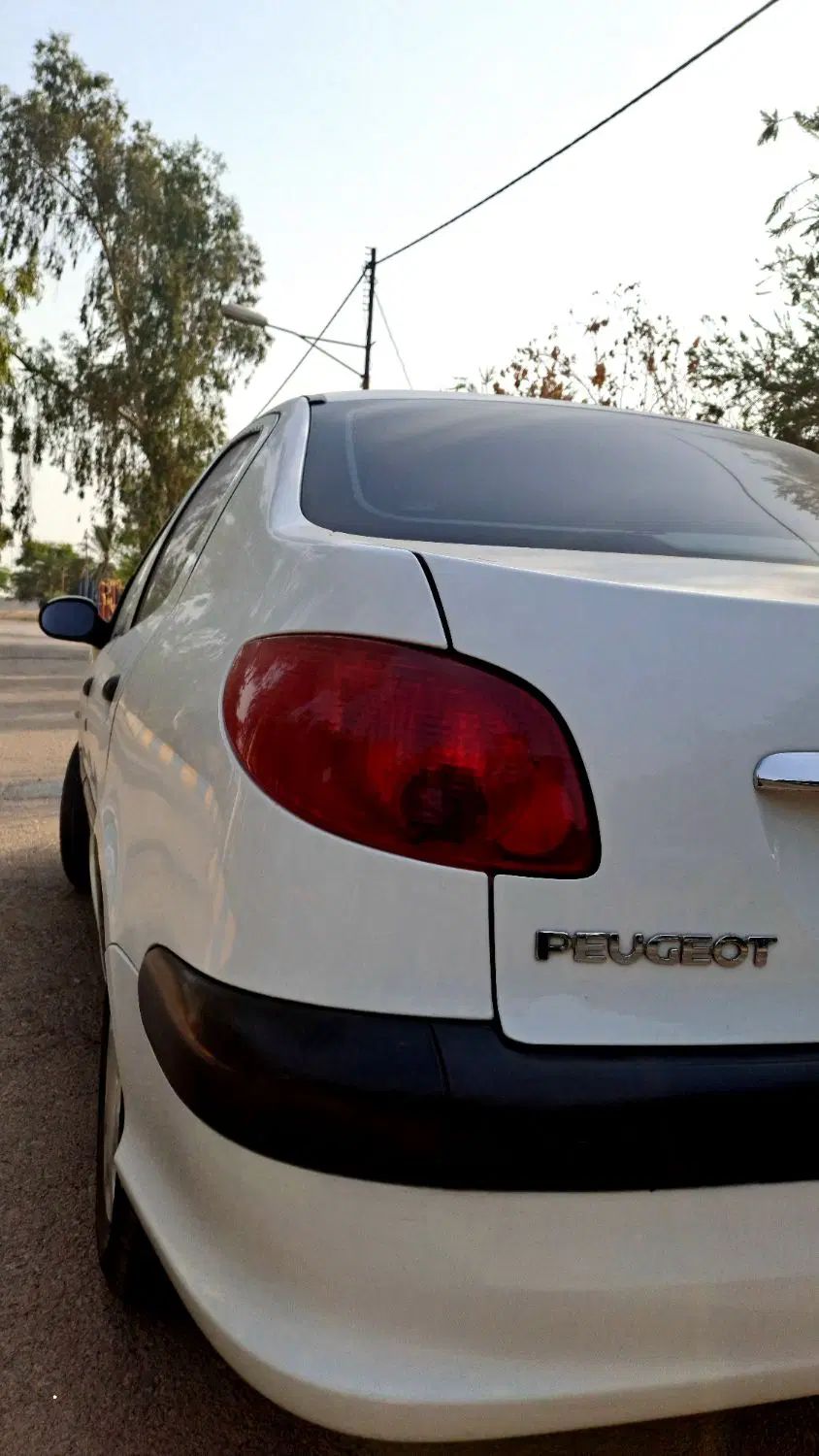 پژو ۲۰۶ صندوق دار v8 - 1398