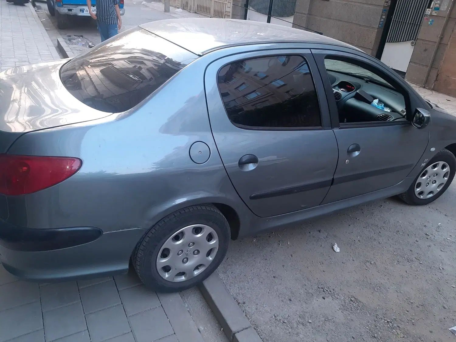 پژو ۲۰۶ صندوق دار v20 - 1387