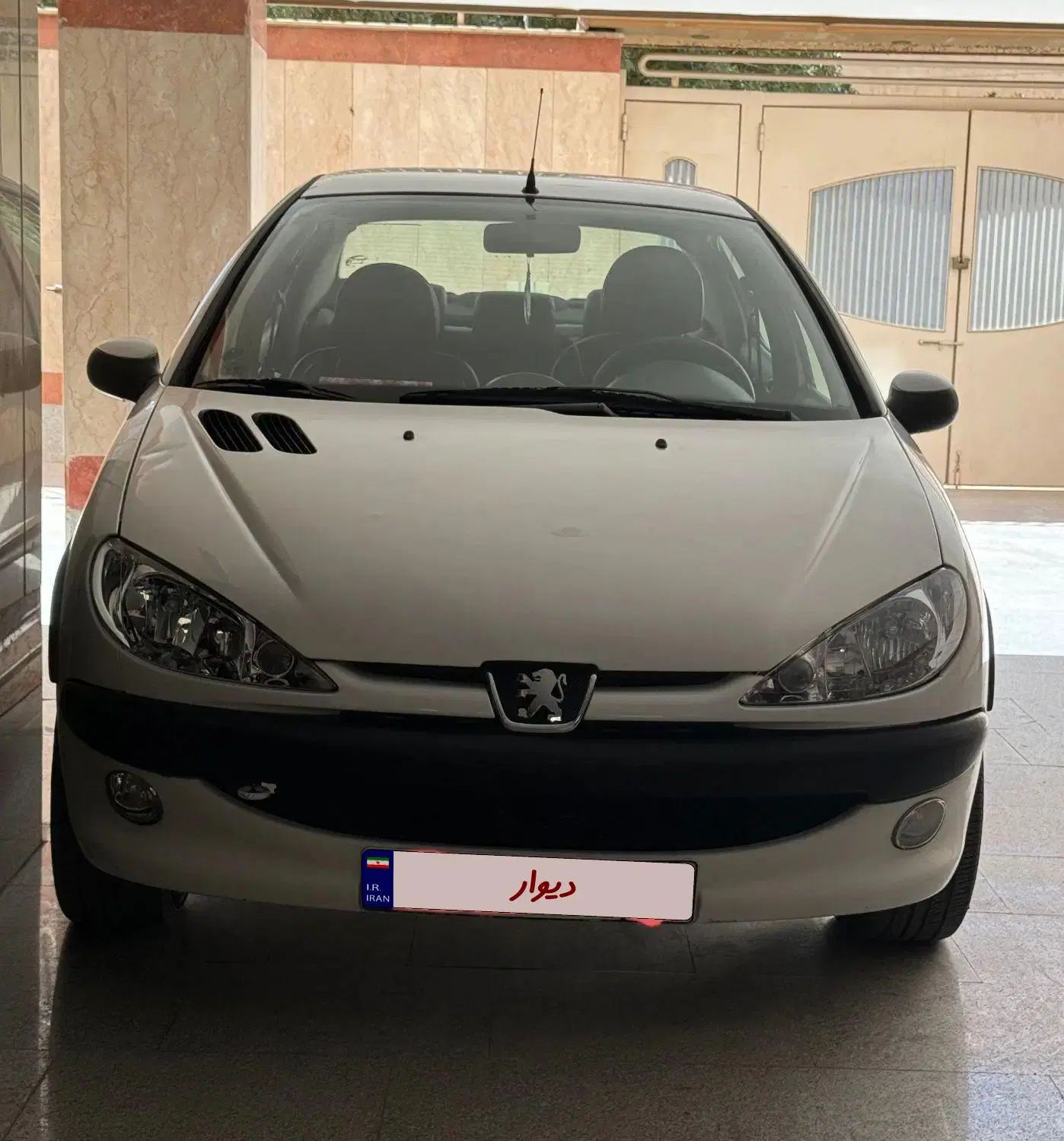 پژو ۲۰۶ صندوق دار v8 - 1393