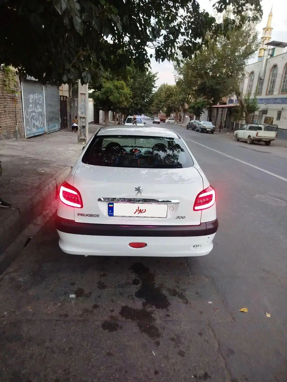 پژو ۲۰۶ صندوق دار v8 - 1395