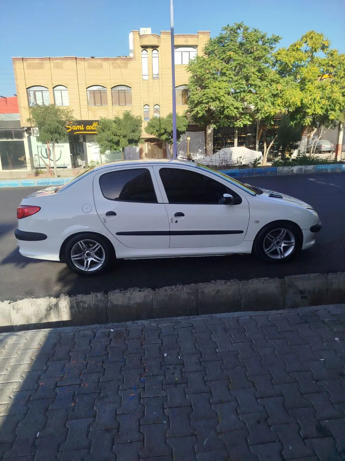 پژو ۲۰۶ صندوق دار v8 - 1395