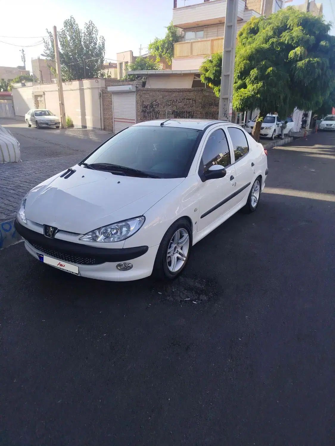 پژو ۲۰۶ صندوق دار v8 - 1395