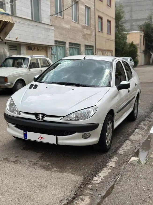 پژو ۲۰۶ صندوق دار v8 - 1396